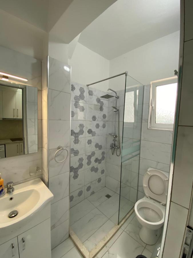 Hotel Andrea Sarande Ngoại thất bức ảnh