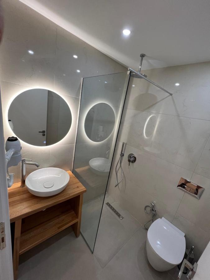 Hotel Andrea Sarande Ngoại thất bức ảnh