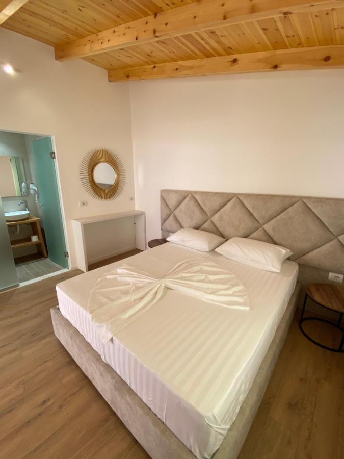 Hotel Andrea Sarande Ngoại thất bức ảnh