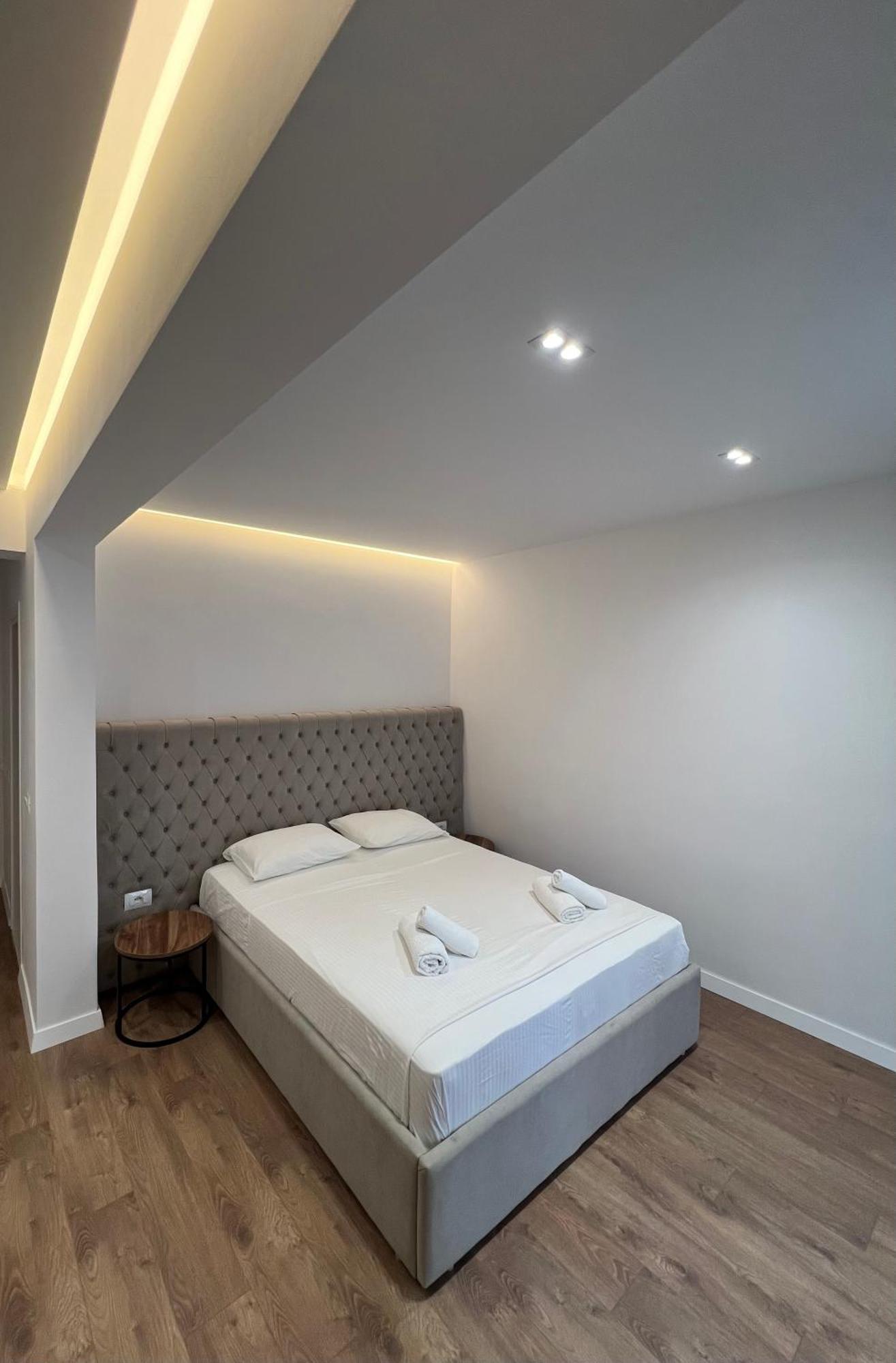 Hotel Andrea Sarande Ngoại thất bức ảnh