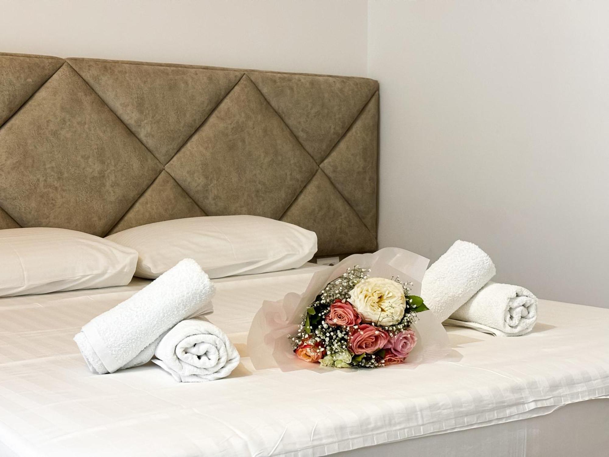Hotel Andrea Sarande Ngoại thất bức ảnh
