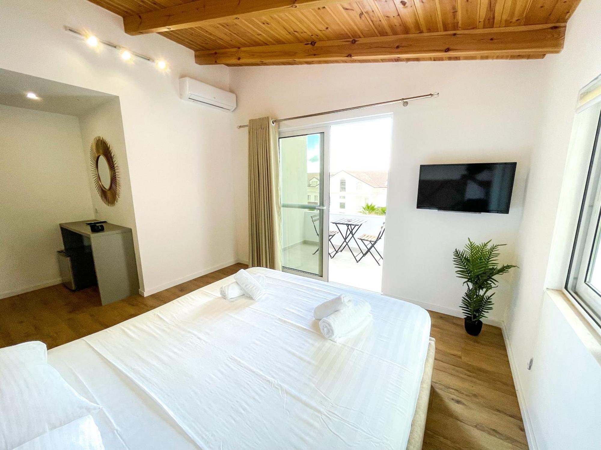 Hotel Andrea Sarande Ngoại thất bức ảnh
